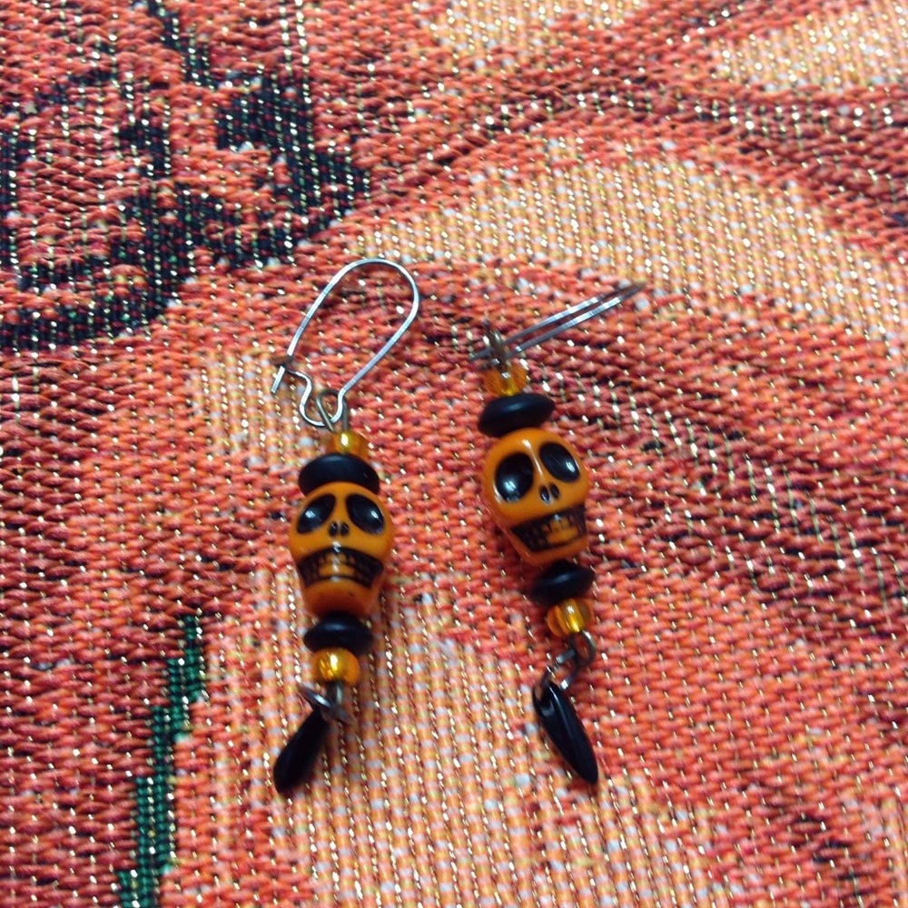 Orange skull spike Halloween earrings